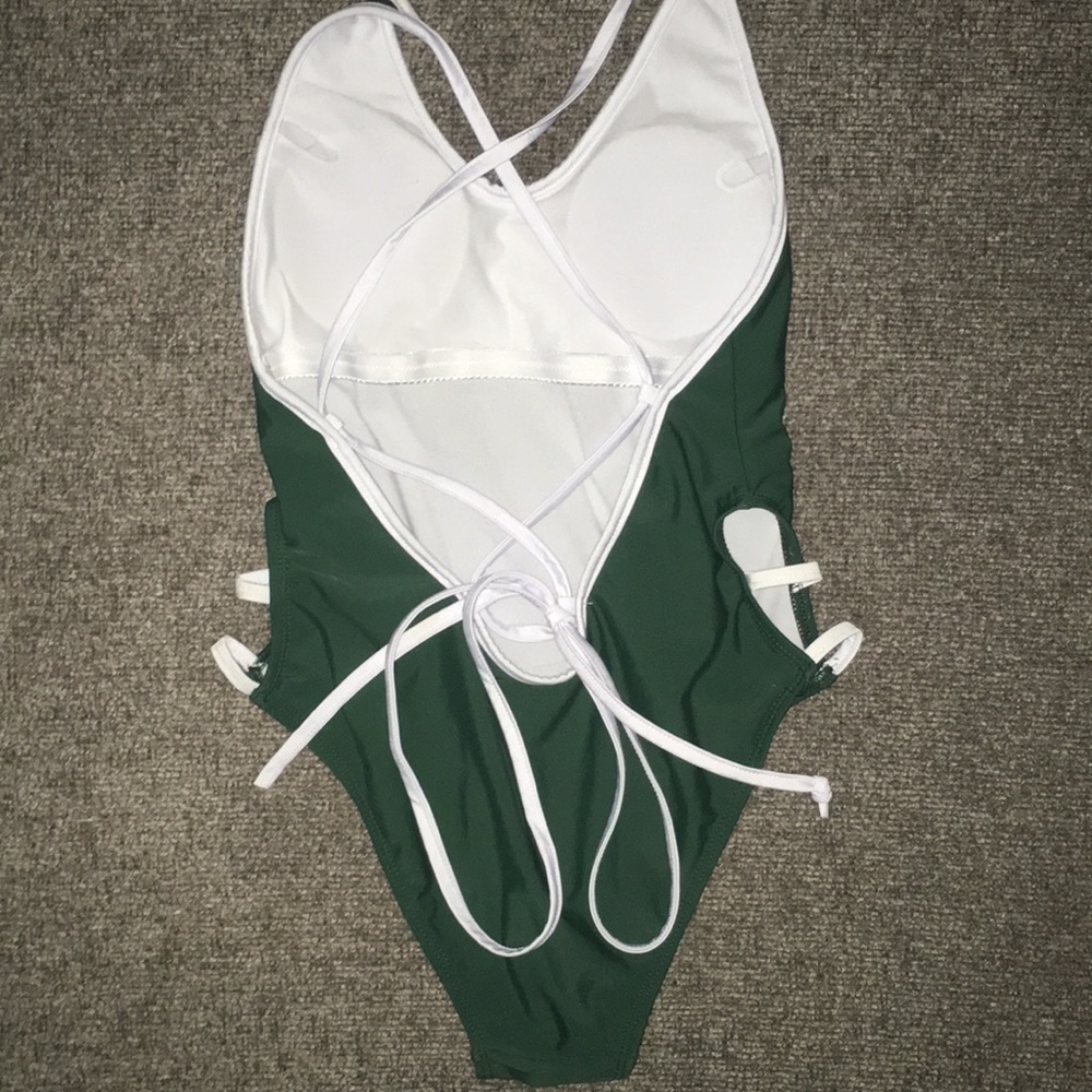 Green one-piece - Picture 2 of 2